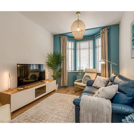 Central Belfast Apartments Chic Luxe R&R Экстерьер фото