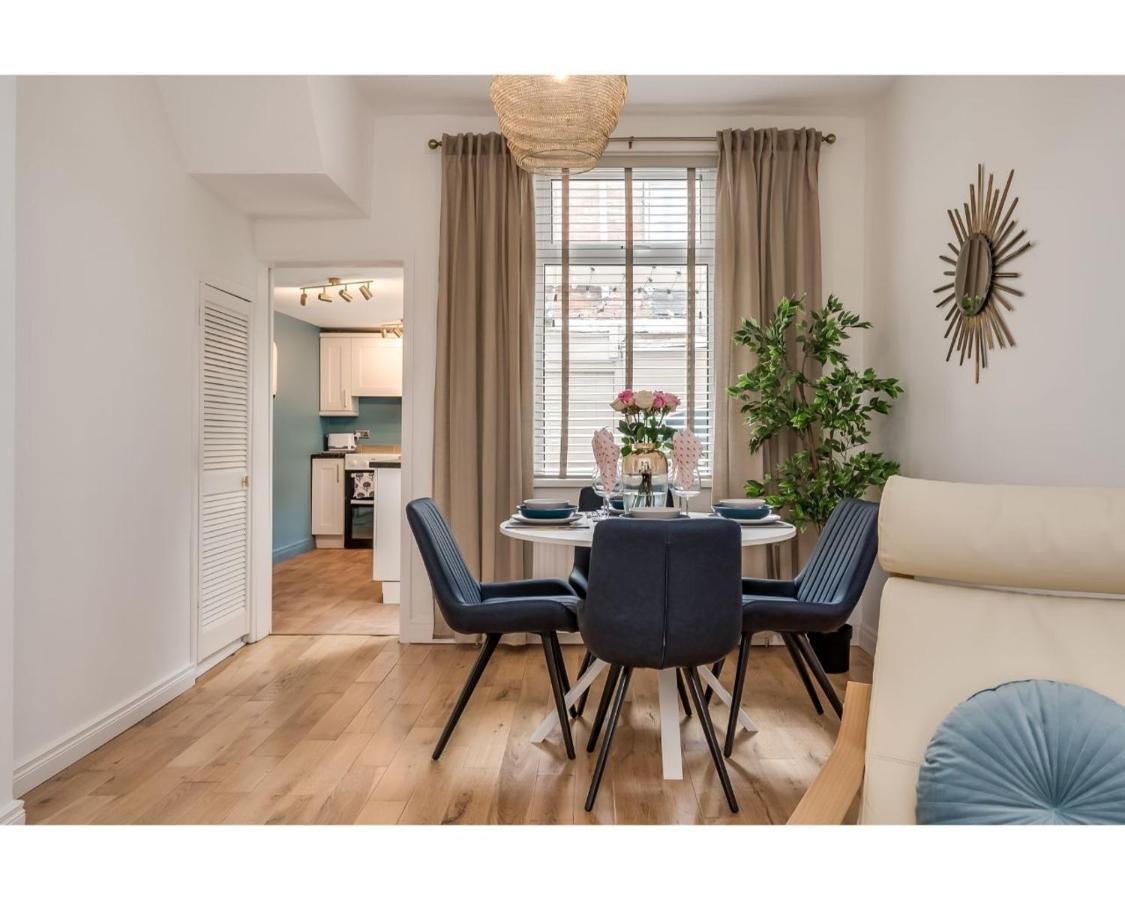 Central Belfast Apartments Chic Luxe R&R Экстерьер фото