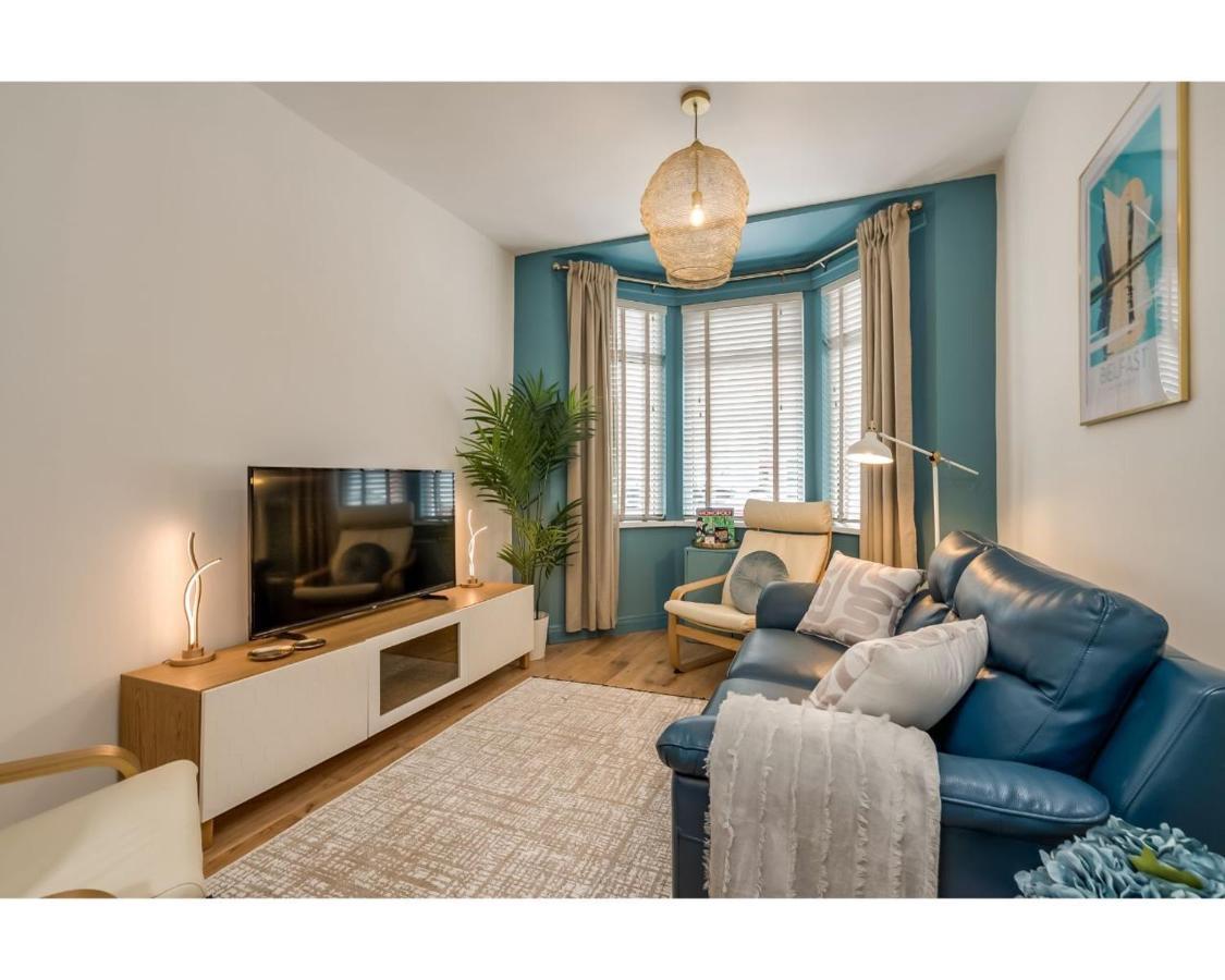 Central Belfast Apartments Chic Luxe R&R Экстерьер фото
