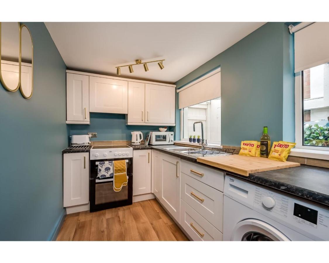 Central Belfast Apartments Chic Luxe R&R Экстерьер фото