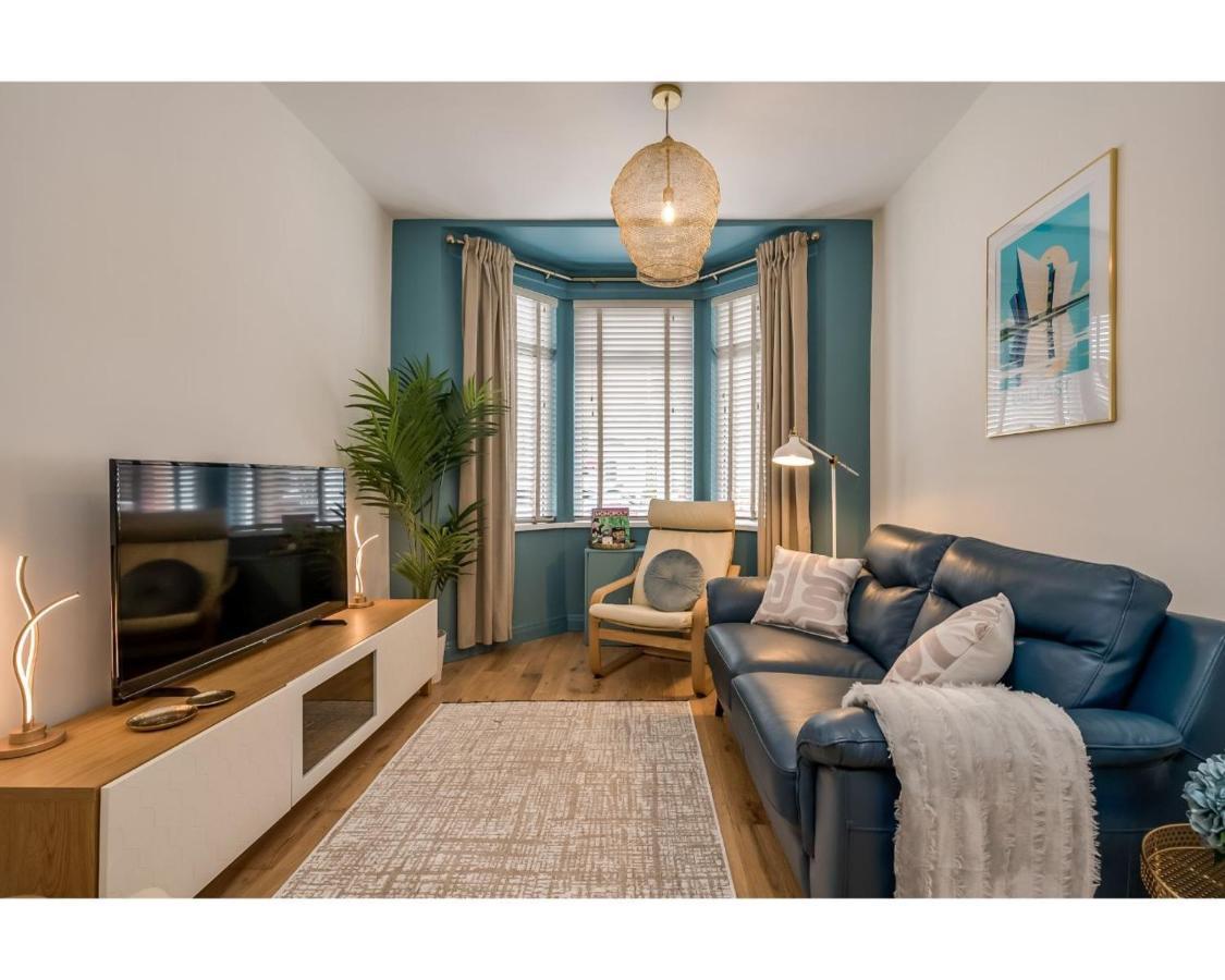 Central Belfast Apartments Chic Luxe R&R Экстерьер фото