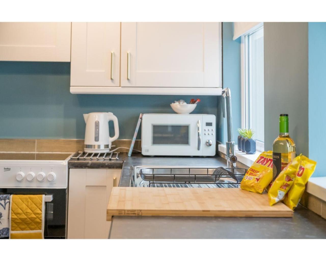 Central Belfast Apartments Chic Luxe R&R Экстерьер фото
